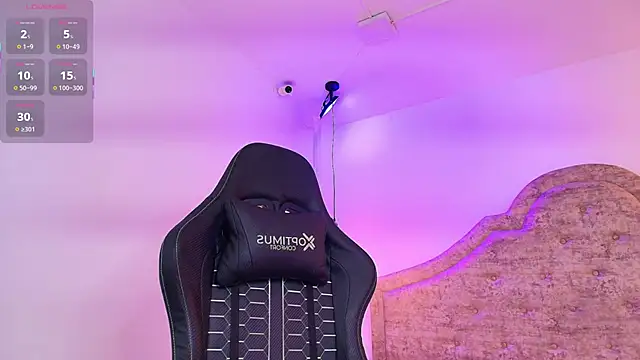 Khloe_Johnson18's cam snapshot