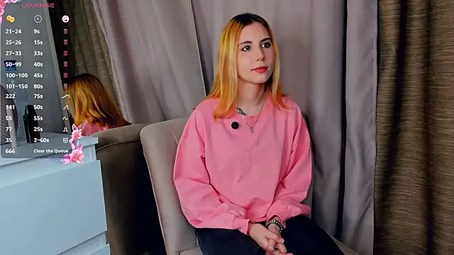 LilyMaiorano's cam snapshot