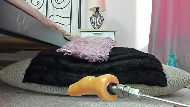 LollaVibes's cam snapshot