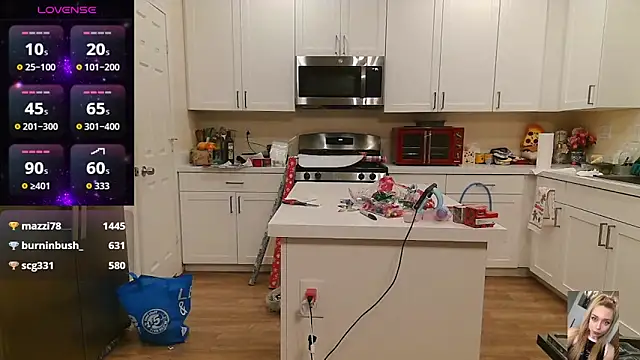 Blondiewithanass's cam snapshot