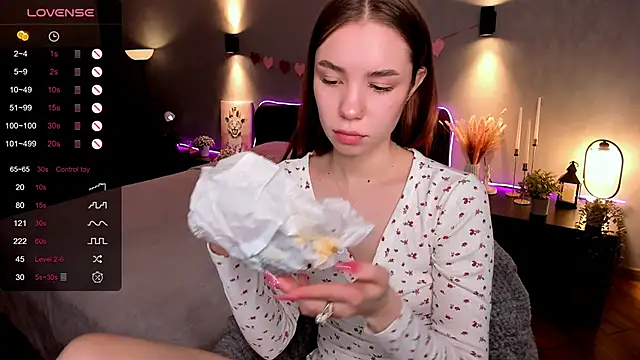 MilliBrown_'s cam snapshot