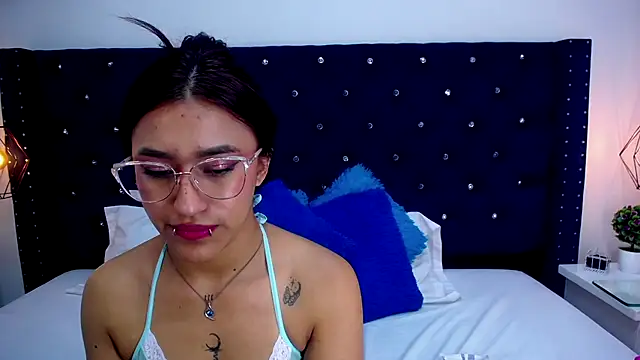 miss_aris's cam snapshot