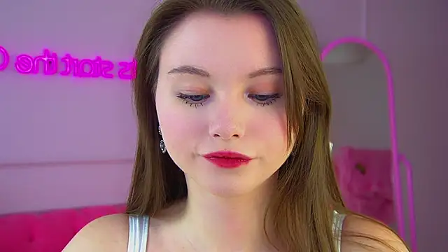 KeiraAsti's cam snapshot