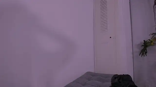 Miiafoxxx live sex cam