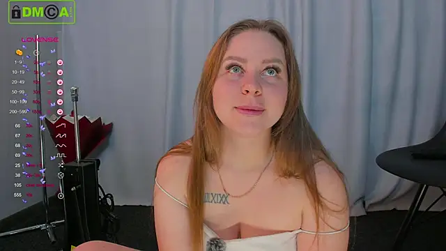 MikaBloom's cam snapshot