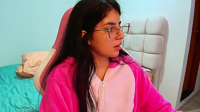 Julieta_Rose19's cam snapshot