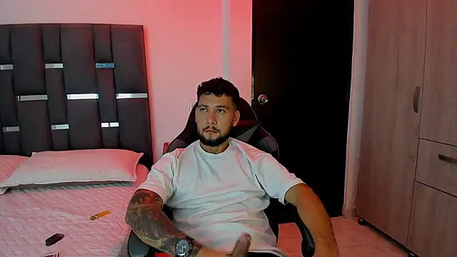 noah_corvelle live sex cam