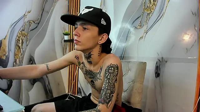 StraightBoy_Nick live sex cam