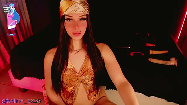 Alicebby_bigCock19's cam snapshot