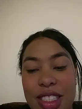 PUSHYLATE's cam snapshot