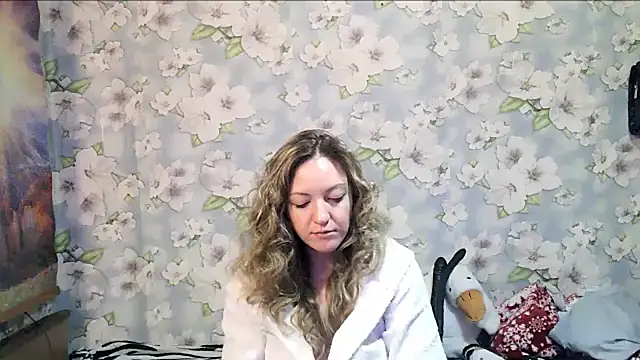 KattyLuuu's cam snapshot