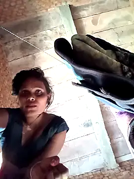 cute_diya_12 live sex cam