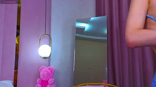 Monica_Leen's cam snapshot