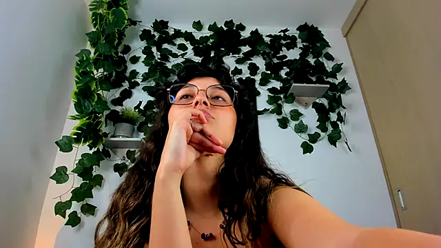 nataliepeterson's cam snapshot