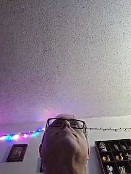 Smallone327 live sex cam