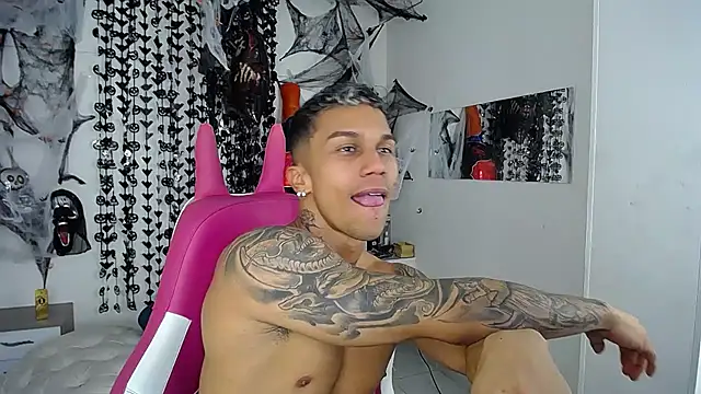 Leonard_Price live sex cam