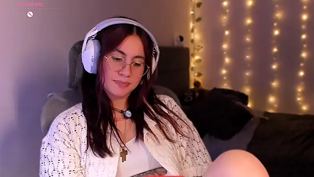 Camil_Lee's cam snapshot