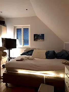 NaughtyCatgirl's cam snapshot