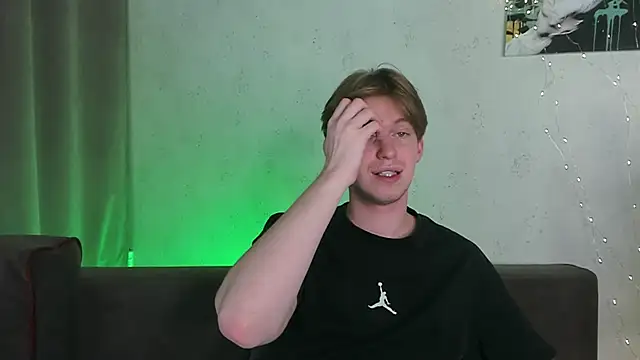 Vincent_Pots's cam snapshot