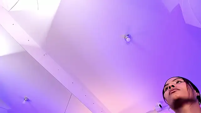 Lucerop_'s cam snapshot