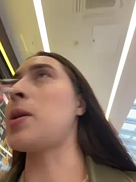 Holly_Play's cam snapshot