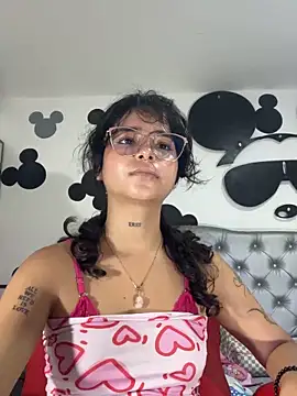 _vaiolet_owo's cam snapshot