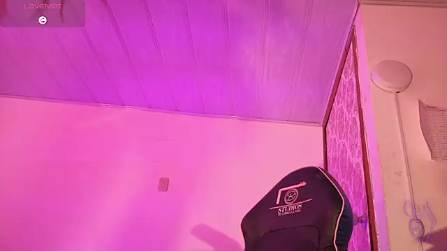 Laylafoxy_tay's cam snapshot