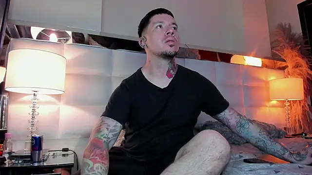 Adam_tatto's cam snapshot