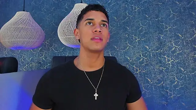 Zayne_cross's cam snapshot