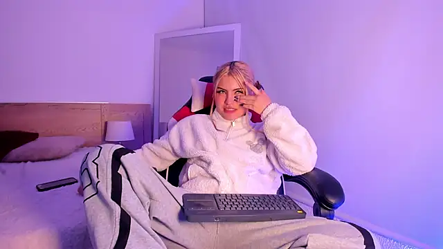 Scarleett_Moon's cam snapshot