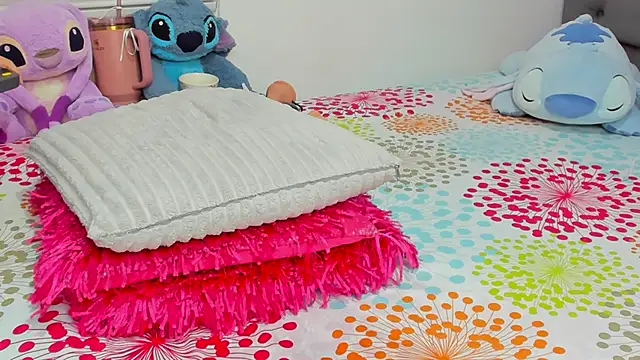 Elizabeth_18_'s cam snapshot