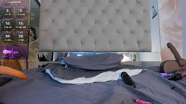 Luna_Tylor's cam snapshot