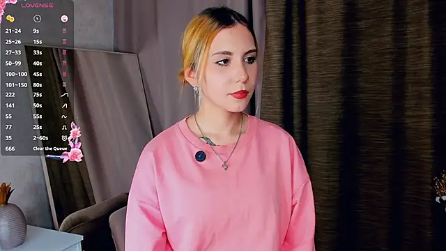 LilyMaiorano's cam snapshot