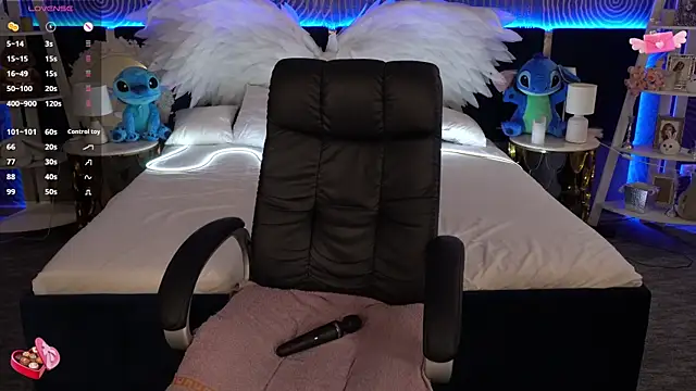 FoxyShy's cam snapshot