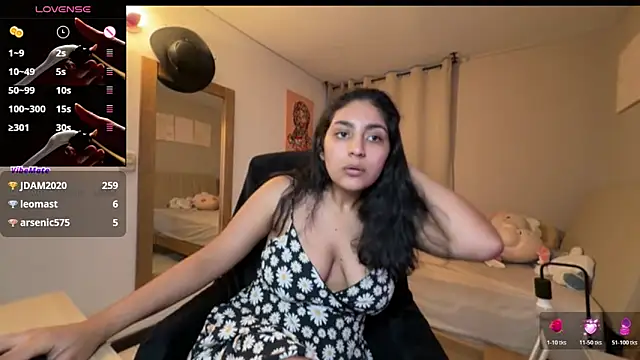 cloe_small's web cam