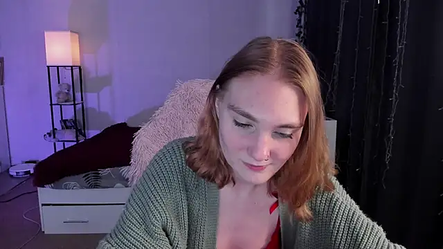 ReddHotPipper's cam snapshot