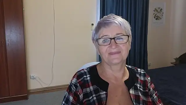 Sandra_Snowflake's cam snapshot