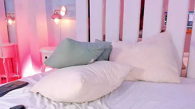 selene_phmoon's cam snapshot