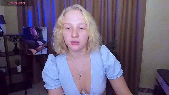 SummerPink's cam snapshot