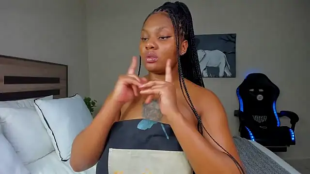 Renee-18 live sex cam