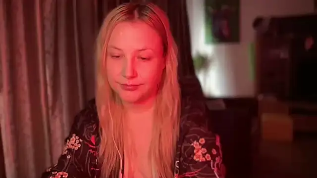 BikiHellena's cam snapshot