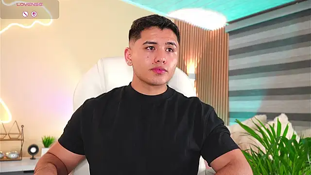 MatiasKorn live sex cam