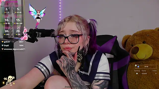 LucyChabs_'s cam snapshot