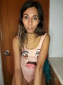 Alicee10's cam snapshot