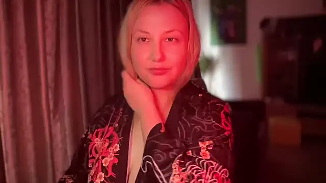 BikiHellena's cam snapshot