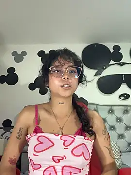 _vaiolet_owo's cam snapshot