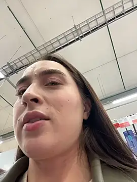 Holly_Play's cam snapshot