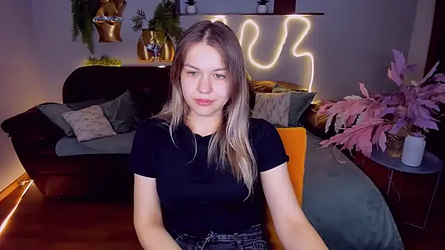 SimaHeaven's cam snapshot