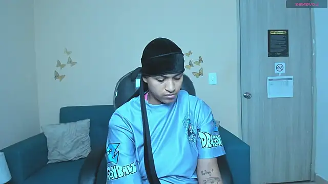 Dominick_jones's cam snapshot