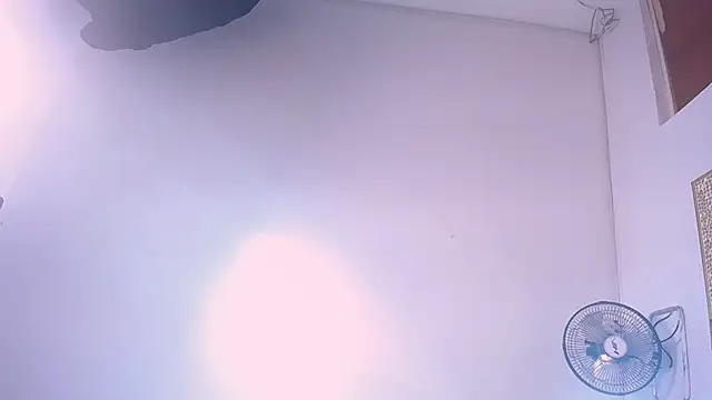 Ashly_moss_'s cam snapshot